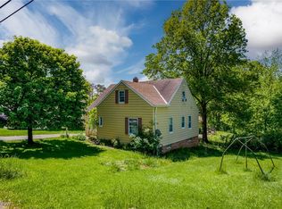 12824 Fruitside Rd, Garfield Heights, OH 44125