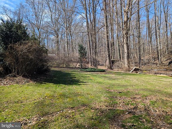 5th image of 916 Ring Factory Rd