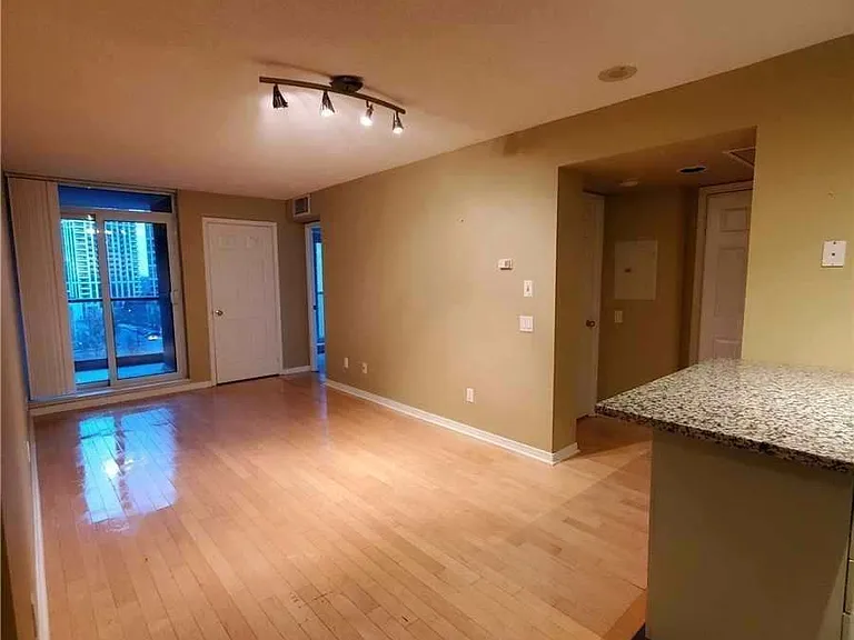30 Harrison Garden Blvd #812 — Photo 3