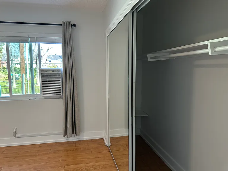 1015 E Wilson Ave #4 — Photo 12