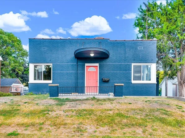 303 N Main St, Tuscola, IL 61953