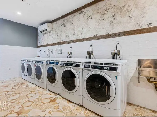 412 Evergreen Avenue image 9 of 10