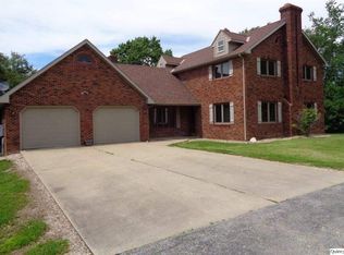 6405 Columbus Rd, Quincy, IL 62305