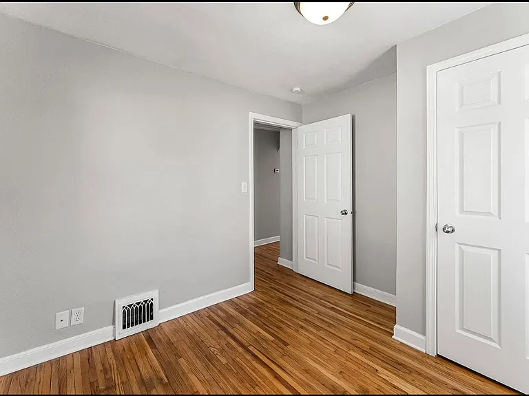 383 Dewey St — Photo 6