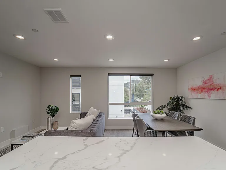 1321 Bates Ave #1323 — Photo 33