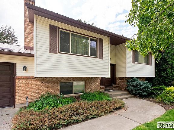 3rd image of 2323 Westcliff Dr