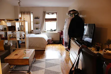 Rented by 4 Points Properties