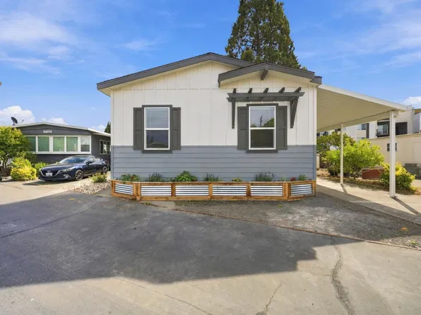 132 Coachman Ln #37, Santa Rosa, CA 95404