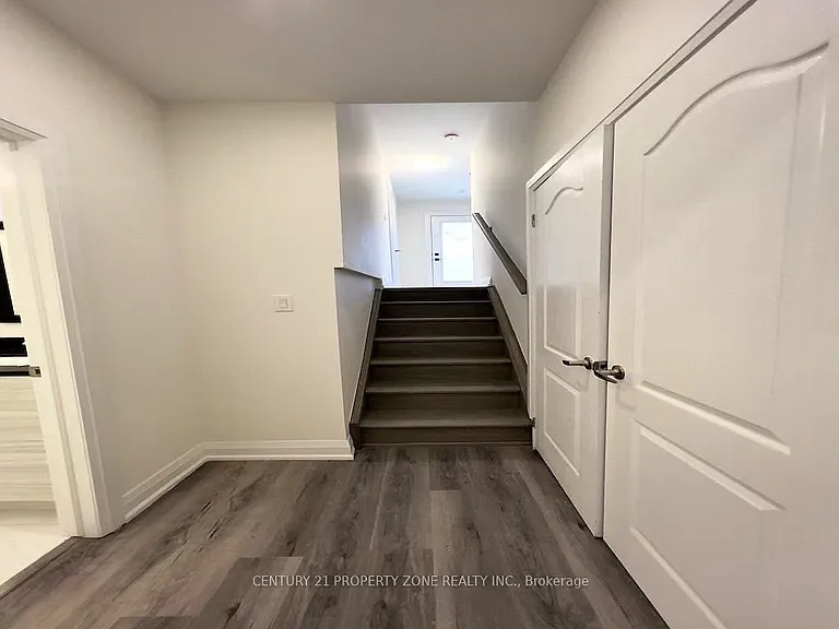 183 Victoria St N #5 — Photo 5