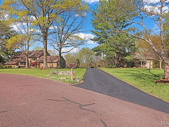 3rd image of 217 Creek Bottom Rd