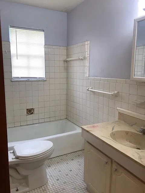 5305 Sennridge Dr. — Photo 2