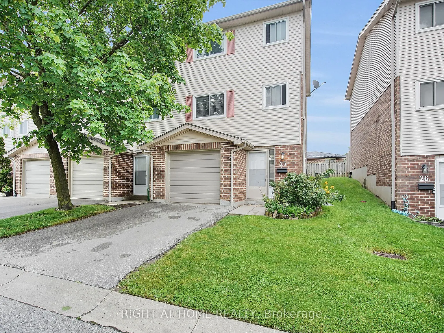 3 bed, $2,300 — Photo 3