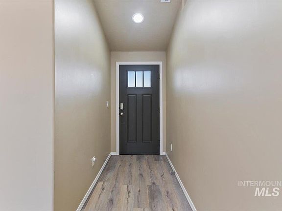 5th image of 2450 W Foxglove Dr