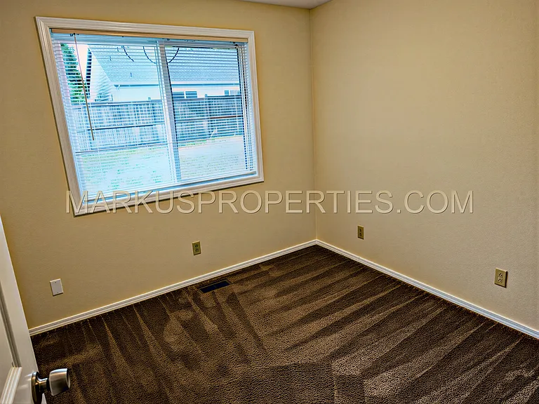 8367 SW Tygh Loop — Photo 12