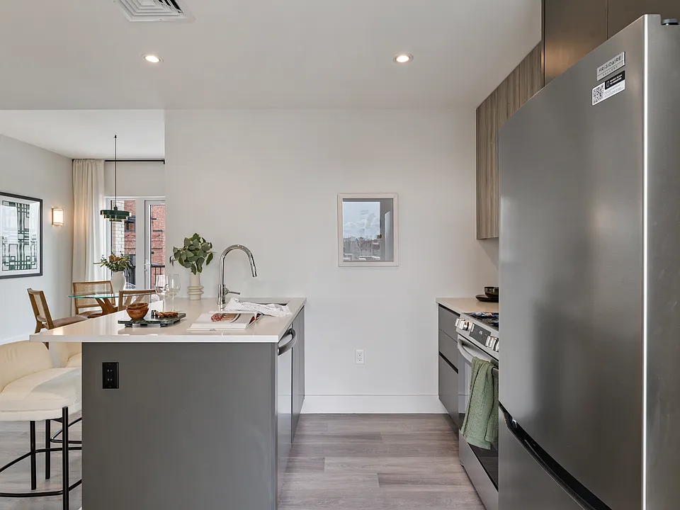 2605 Snyder Ave #6R