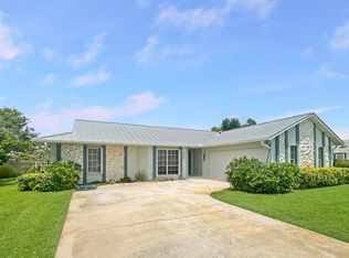 5209 Eagle Dr, Fort Pierce, FL 34951