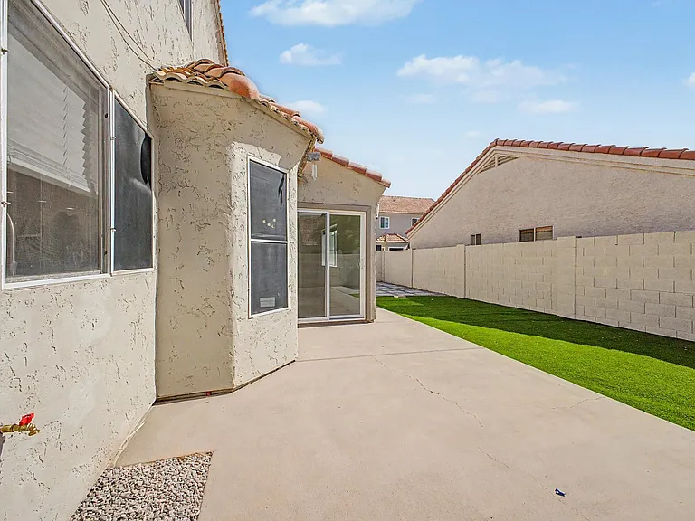 1006 S Tiago Dr — Photo 32