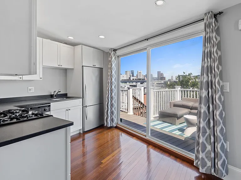 24 Emerson St #3 — Photo 1