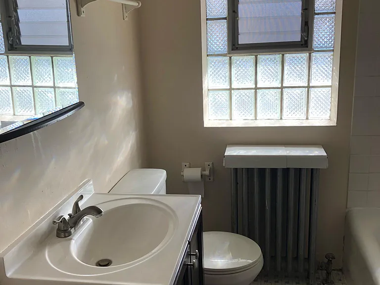 6468 N Lehigh Ave #2M — Photo 5