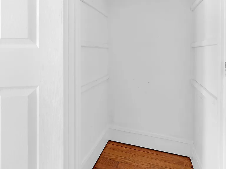 8 Kent Place Blvd #2 — Photo 30