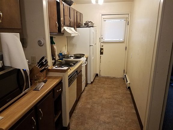 2228 Canyon Blvd. #2W - kitchen
