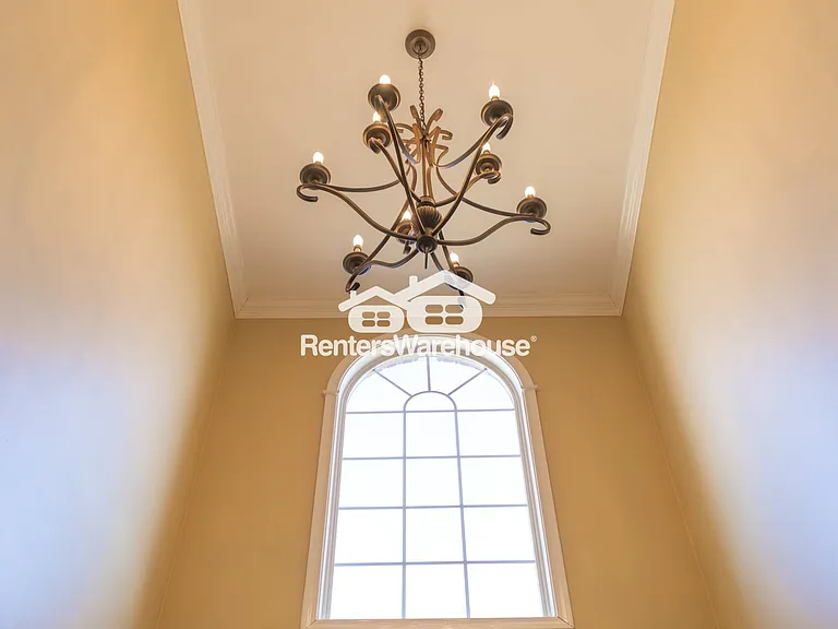 1900 Enfield Ct — Photo 29
