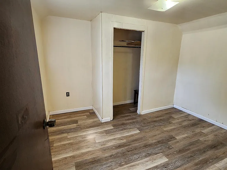 118 Detroit St — Photo 2