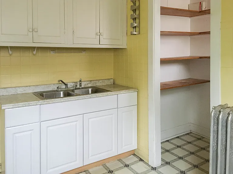 3817 1/2 N Lawndale Ave #2W — Photo 2