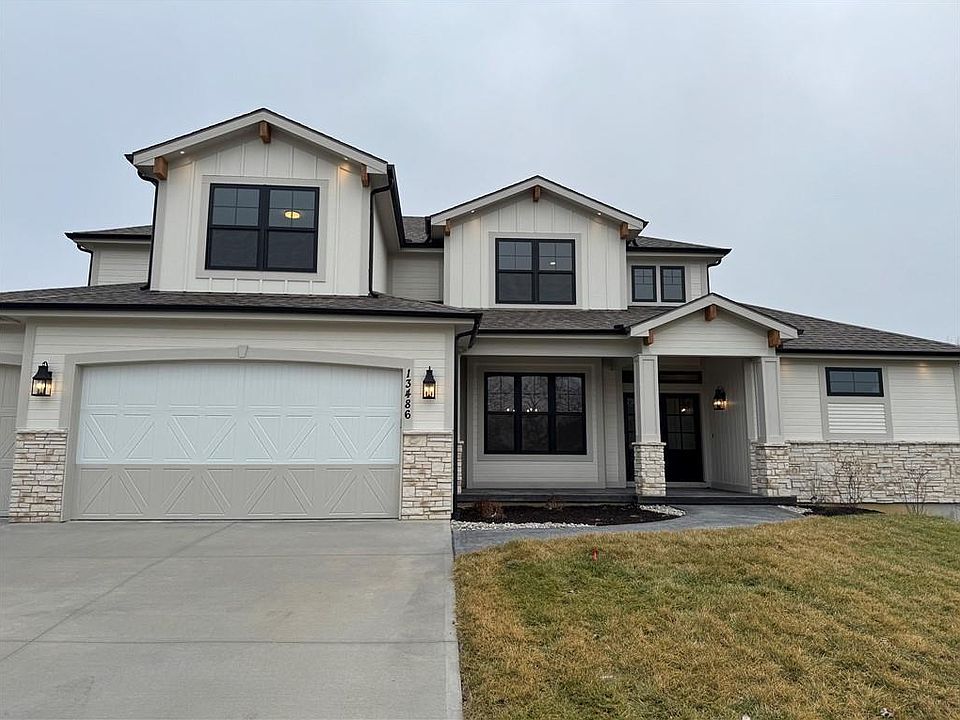 1st image of 5812 NW Black Oak Ct