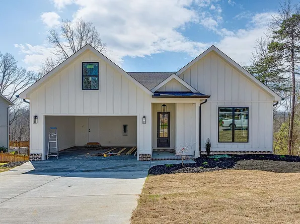 2504 Lake Dweller Ln, Hixson, TN 37343