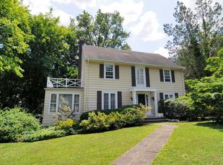 32 Sussex Rd, Tenafly, NJ 07670