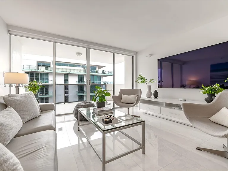5757 Collins Ave #2207 — Photo 10