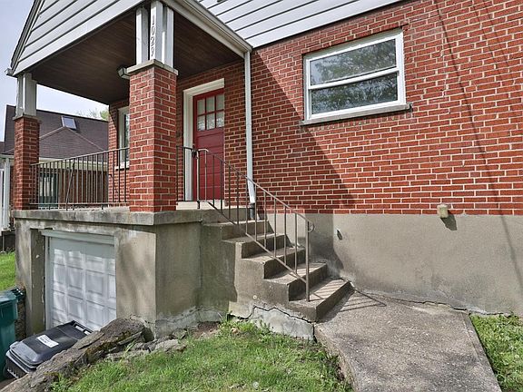 3rd image of 1029 Covedale Ave