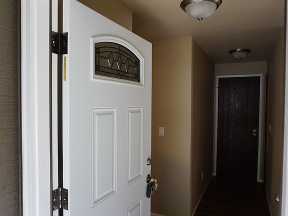 2nd image of 7580 Auklet Pl NE