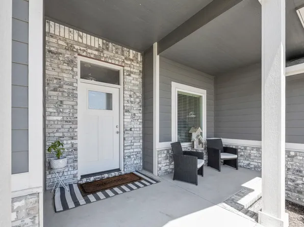 8302 E 33rd St S, Wichita, KS 67210