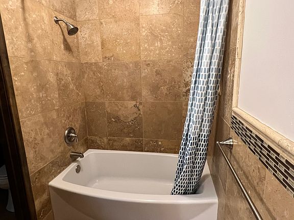 2nd image of 3905 N Prairie Hills Dr #3905