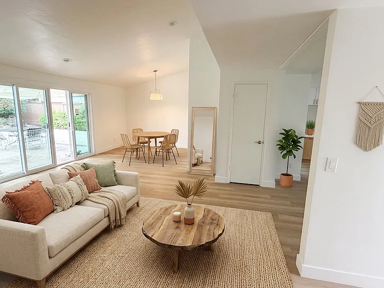 8449 Limerick Ave — Photo 2