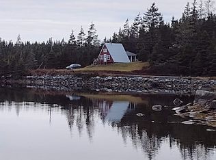 671 S Shore Rd, Lunenburg, NS B0J2C0