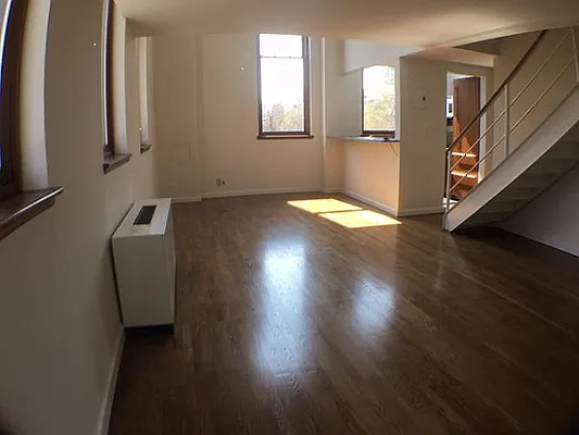 Rented by R New York | media 65