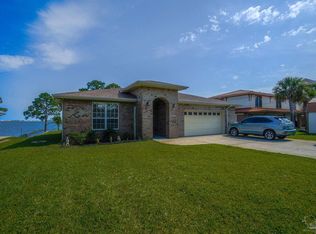 7549 N Shores Dr, Navarre, FL 32566