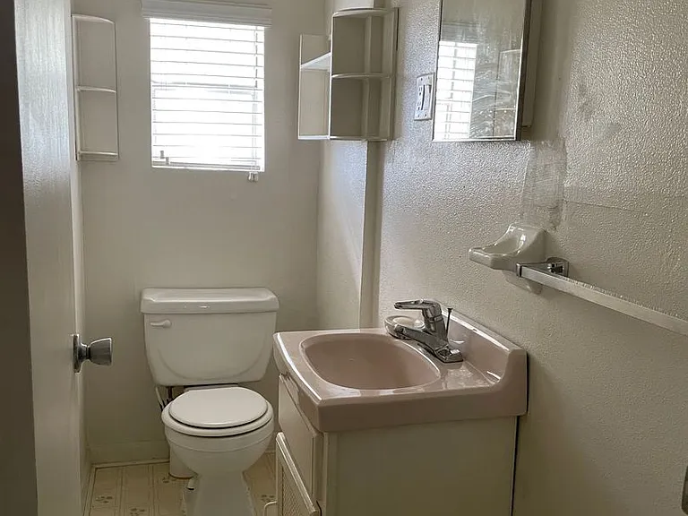2171 Birchcrest Blvd — Photo 15
