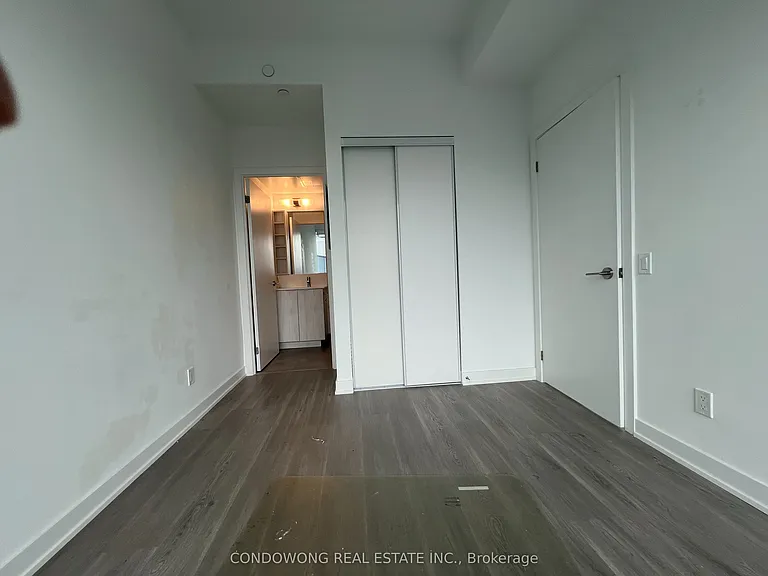 8 Wellesley St W #6003 — Photo 6