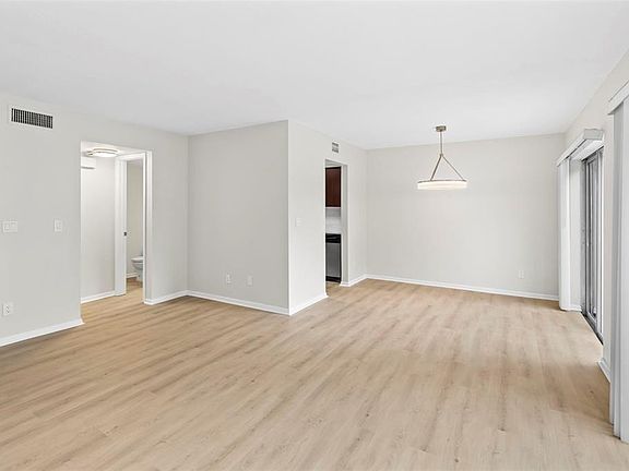 4th image of 6226 GOLDENMOSS WAY #6226