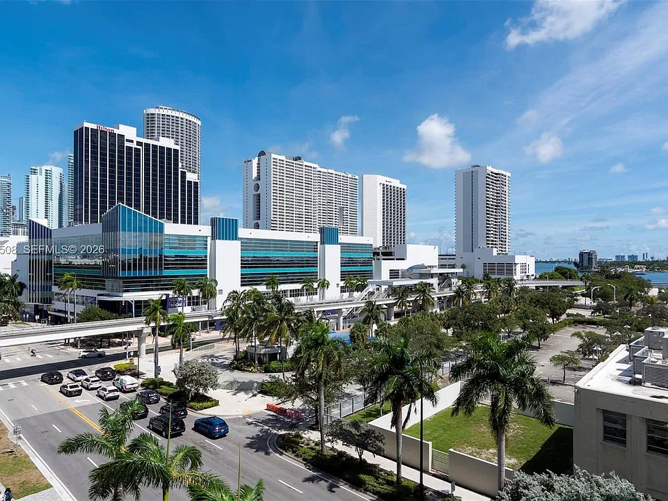 1400 Biscayne Blvd #504