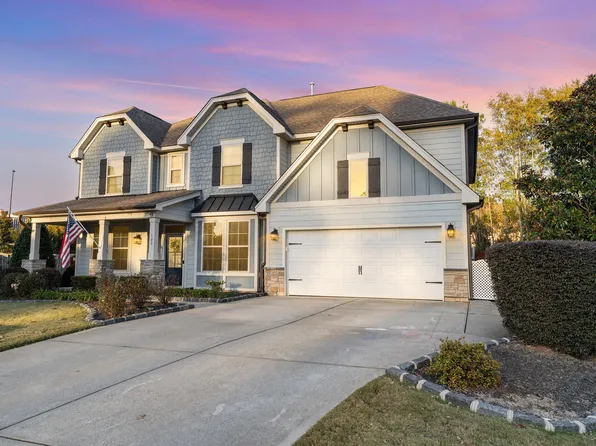 109 Cheval Ct, Holly Springs, NC 27540