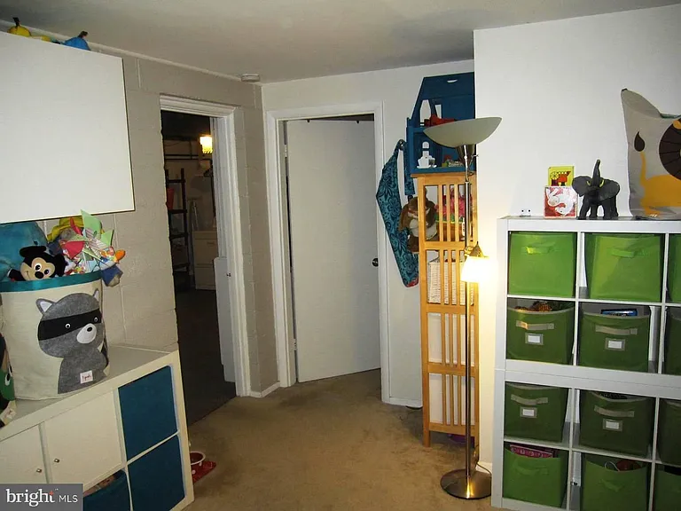 3913 Moss Dr — Photo 14