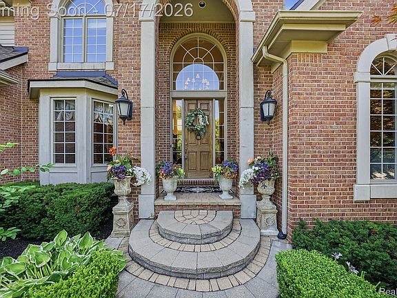 5th image of 26363 Mandalay Cir