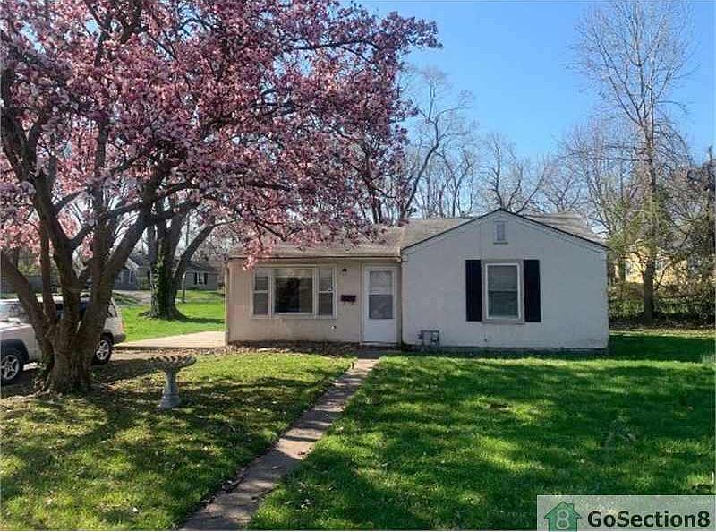 1st image of 1022 S 50th Dr