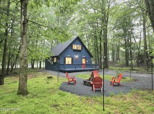 116 Pine Knob Cir, Hawley, PA 18428