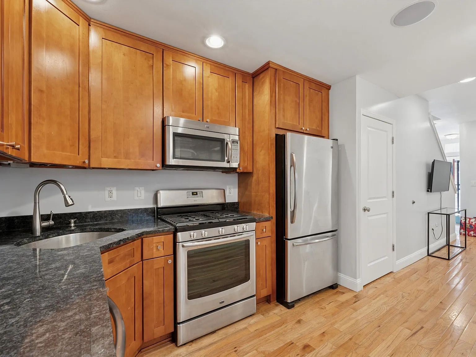 1825 Willington St — Photo 3